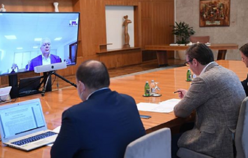 Vučić održao sastanak sa predstavnicima srpskih krugova u Crnoj Gori