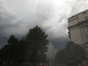 NEVREME STIŽE U SRBIJU: Uskoro nas očekuje jaka kiša sa grmljavinom