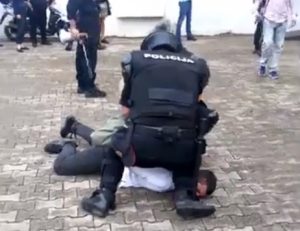 Narod u Kotoru na nogama: Sinu Marka Carevića određen pritvor zbog navodnog napada na policiju (FOTO)