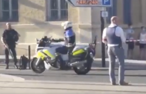 Okončana drama u Francuskoj: Otmičar se predao policiji, taoci oslobođeni